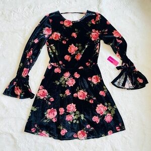 Xhilaration Black Floral Print Velvet Long Bell Sleeve Mini Dress Size Small New